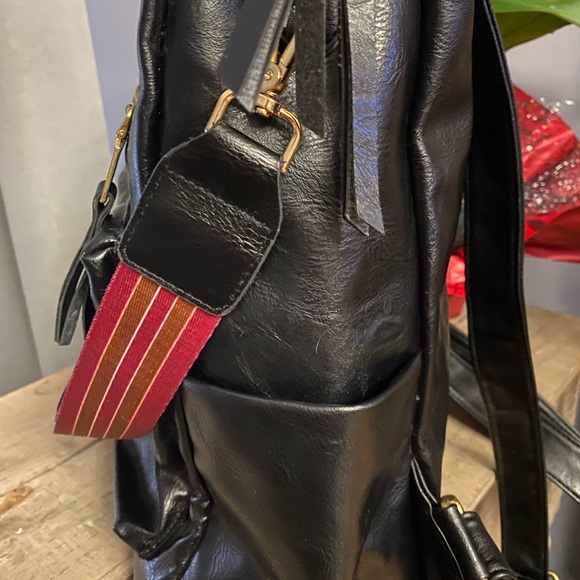 New W/O Tags Modern+Chic Brand Bag/Backpack Leather, Black w/Colorful Strap - Picture 5 of 10